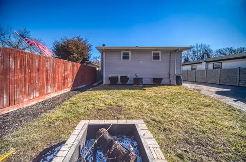Exterior - 16102 Forest Ave, Oak Forest, IL 60452 photo 6 of 7