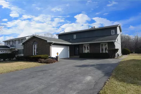 809 Brentwood Dr, Bensenville, IL 60106