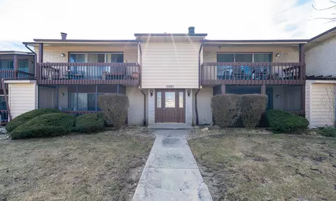 15705 Orlan Brook Dr #6, Orland Park, IL 60462