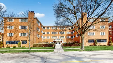 950 Washington Blvd #103, Oak Park, IL 60302