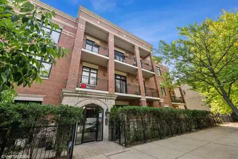 4927 N Damen Ave #2B, Chicago, IL 60625