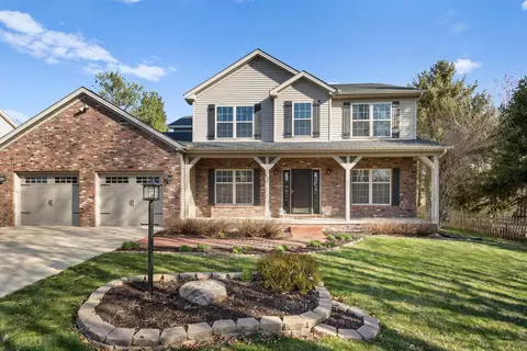 1111 Beaver Creek Ln, Mahomet, IL 61853