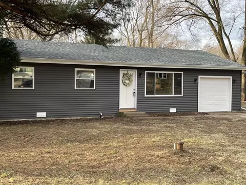 2625 Myang Ave, Mchenry, IL 60051