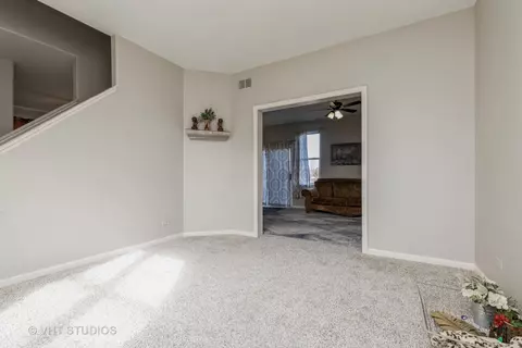 Living - 28812 Bakers Dr, Lakemoor, IL 60051 photo 2 of 3