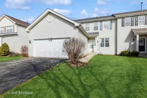 28812 Bakers Dr, Lakemoor, IL 60051