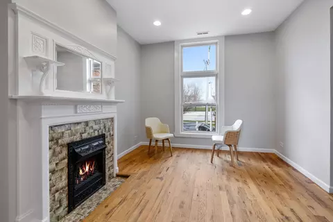 Living - 3918 S Langley Ave, Chicago, IL 60653 photo 1 of 4