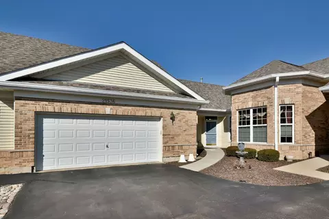 21536 Papoose Lake Ct #21536, Crest Hill, IL 60403
