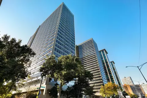 3550 N Lake Shore Dr #1916, Chicago, IL 60657