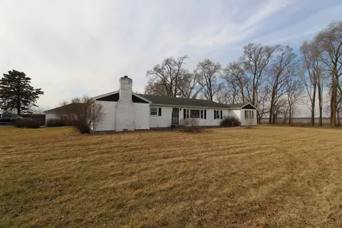 594 N B N 17000 E Rd, Momence, IL 60954