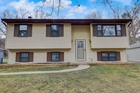 26660 W Catalpa Rd, Antioch, IL 60002