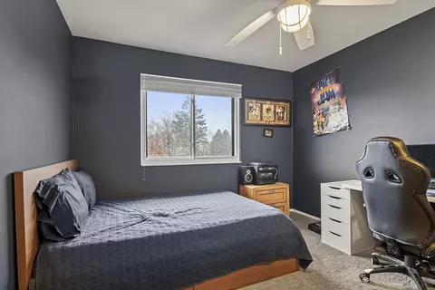 Bedroom - 772 Circle Dr, Roselle, IL 60172 photo 5 of 6
