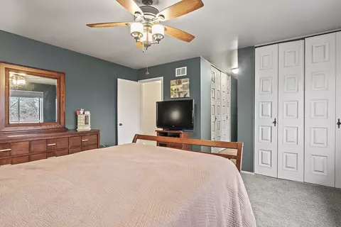 Bedroom - 772 Circle Dr, Roselle, IL 60172 photo 2 of 6