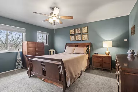 Bedroom - 772 Circle Dr, Roselle, IL 60172 photo 1 of 6
