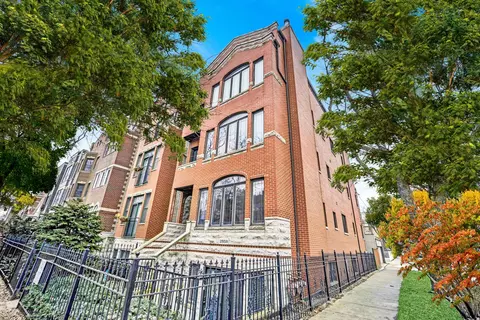 2858 N Damen Ave #1, Chicago, IL 60618