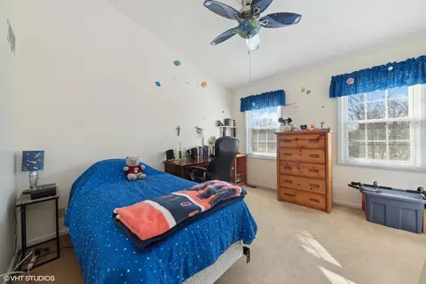 Bedroom - 3058 Dell Pl, Glenview, IL 60025 photo 3 of 4