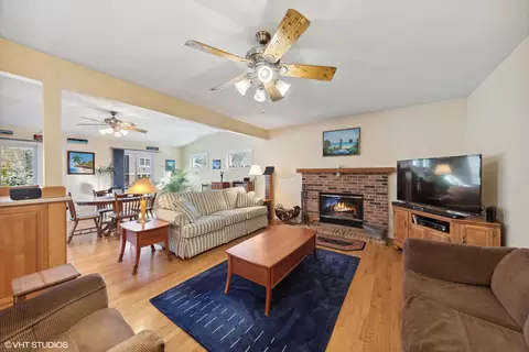 Living - 3058 Dell Pl, Glenview, IL 60025 photo 1 of 3