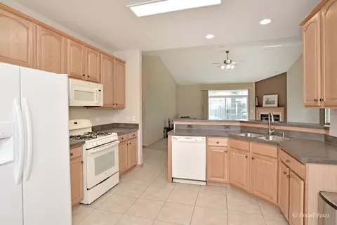 2711 Bush Ter, Mchenry, IL 60050 photo 2