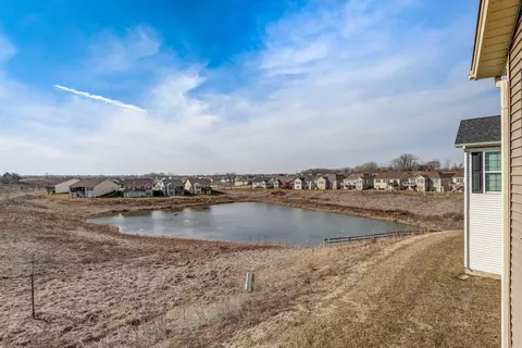 View/Area - 2251 Indigo Dr, Algonquin, IL 60102 photo 6 of 9