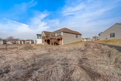 Exterior - 2251 Indigo Dr, Algonquin, IL 60102 photo 12 of 16