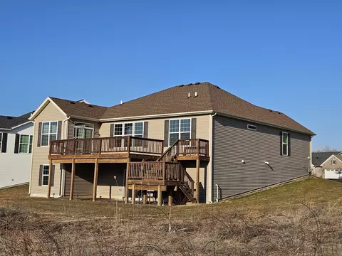 Exterior - 2251 Indigo Dr, Algonquin, IL 60102 photo 3 of 16