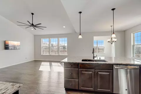 Kitchen - 2251 Indigo Dr, Algonquin, IL 60102 photo 3 of 4