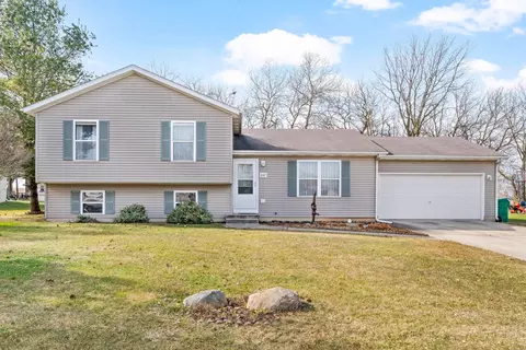 807 Sandra St, Kingston, IL 60145