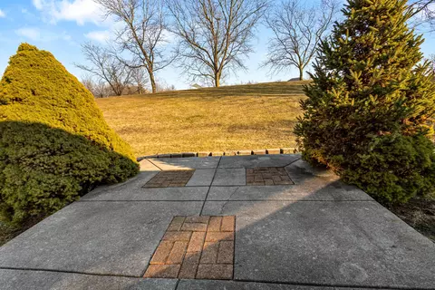 Exterior - 21340 W Sycamore Dr, Plainfield, IL 60544 photo 5 of 7