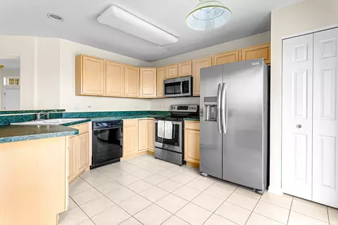 Kitchen - 21340 W Sycamore Dr, Plainfield, IL 60544 photo 2 of 2