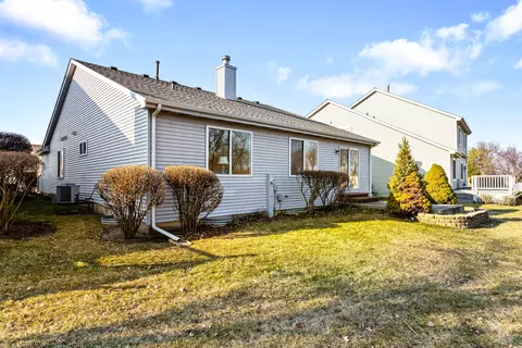 Exterior - 21340 W Sycamore Dr, Plainfield, IL 60544 photo 4 of 7