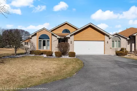 6510 Scotch Pine Dr, Tinley Park, IL 60477