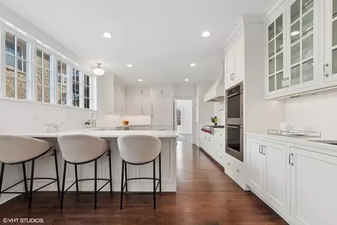 Kitchen - 1045 Pine St, Winnetka, IL 60093 photo 1 of 3