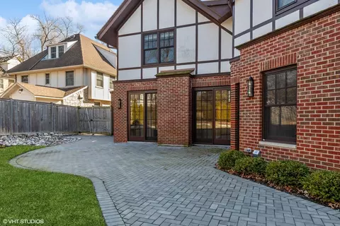 Exterior - 1045 Pine St, Winnetka, IL 60093 photo 9 of 13