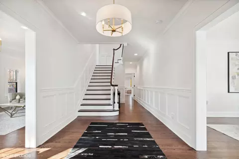 Entry Way - 1045 Pine St, Winnetka, IL 60093 photo 1 of 6