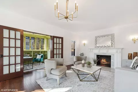 Living - 1045 Pine St, Winnetka, IL 60093 photo 5 of 9