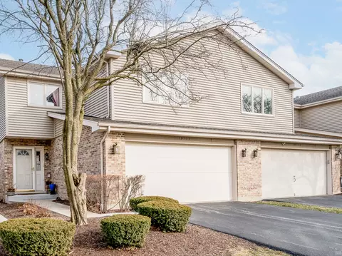 19553 Cambridge Dr, Mokena, IL 60448