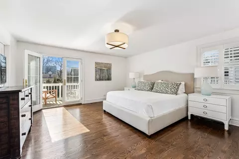 Bedroom - 516 Meadow Rd, Winnetka, IL 60093 photo 1 of 5