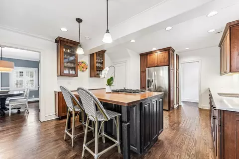 Kitchen - 516 Meadow Rd, Winnetka, IL 60093 photo 1 of 4