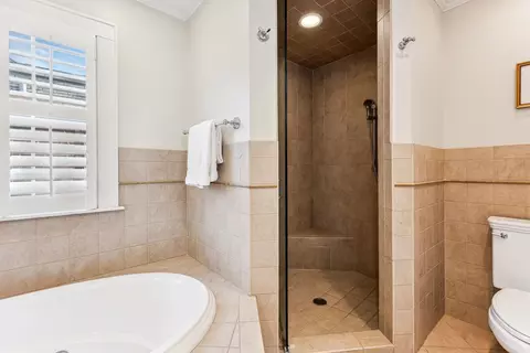 Bath - 516 Meadow Rd, Winnetka, IL 60093 photo 4 of 4