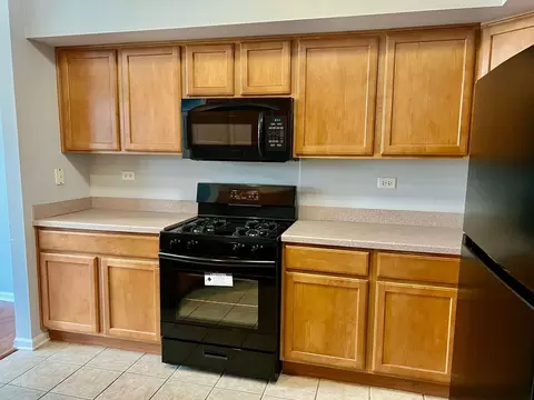 2328 Georgetown Cir, Aurora, IL 60503 photo 5