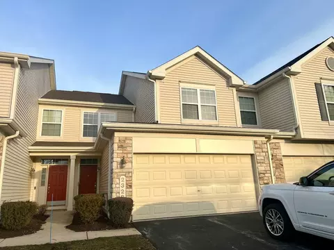 2328 Georgetown Cir, Aurora, IL 60503