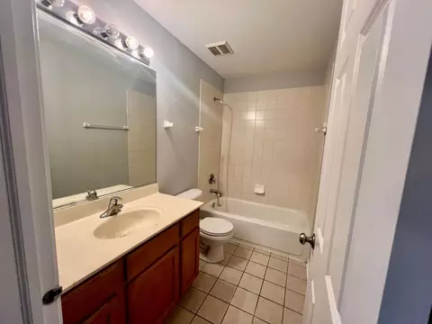 2328 Georgetown Cir, Aurora, IL 60503 photo 12