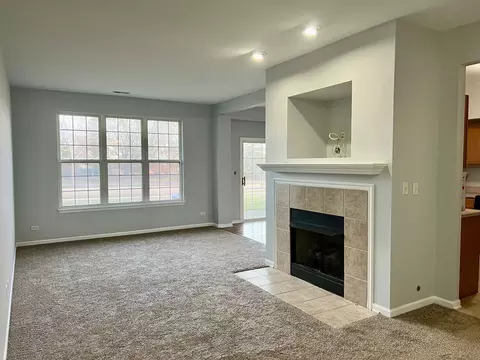2328 Georgetown Cir, Aurora, IL 60503 photo 3