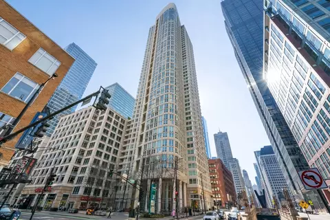 345 N La Salle St #3102, Chicago, IL 60654