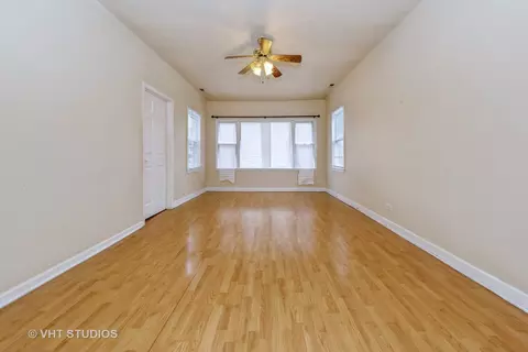 2813 E 77th Pl, Chicago, IL 60649 photo 2