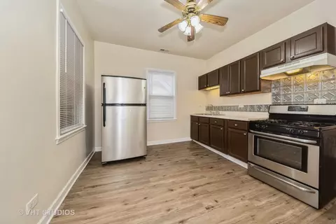 2813 E 77th Pl, Chicago, IL 60649 photo 3