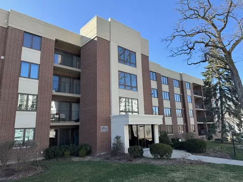 212 W Saint Charles Rd #111D, Lombard, IL 60148