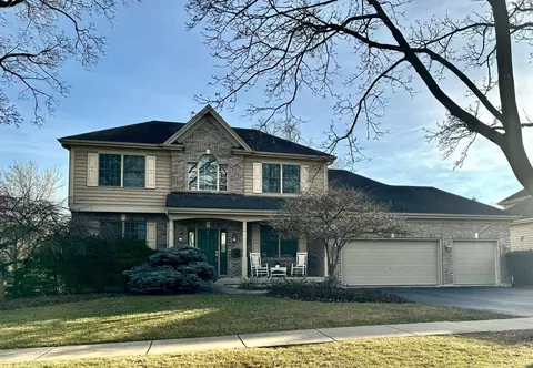 714 Pershing Ave, Wheaton, IL 60189