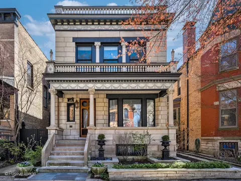 2147 W Caton St, Chicago, IL 60647