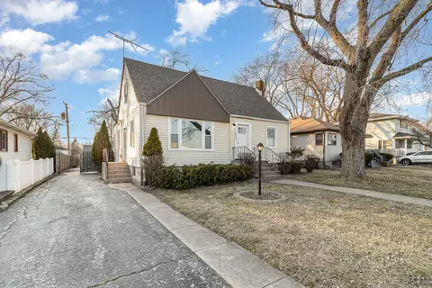 Exterior - 18524 Chicago Ave, Lansing, IL 60438 photo 2 of 6