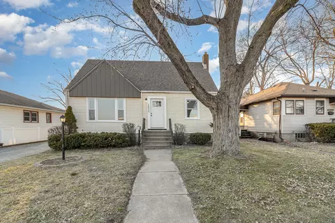 Exterior - 18524 Chicago Ave, Lansing, IL 60438 photo 3 of 6